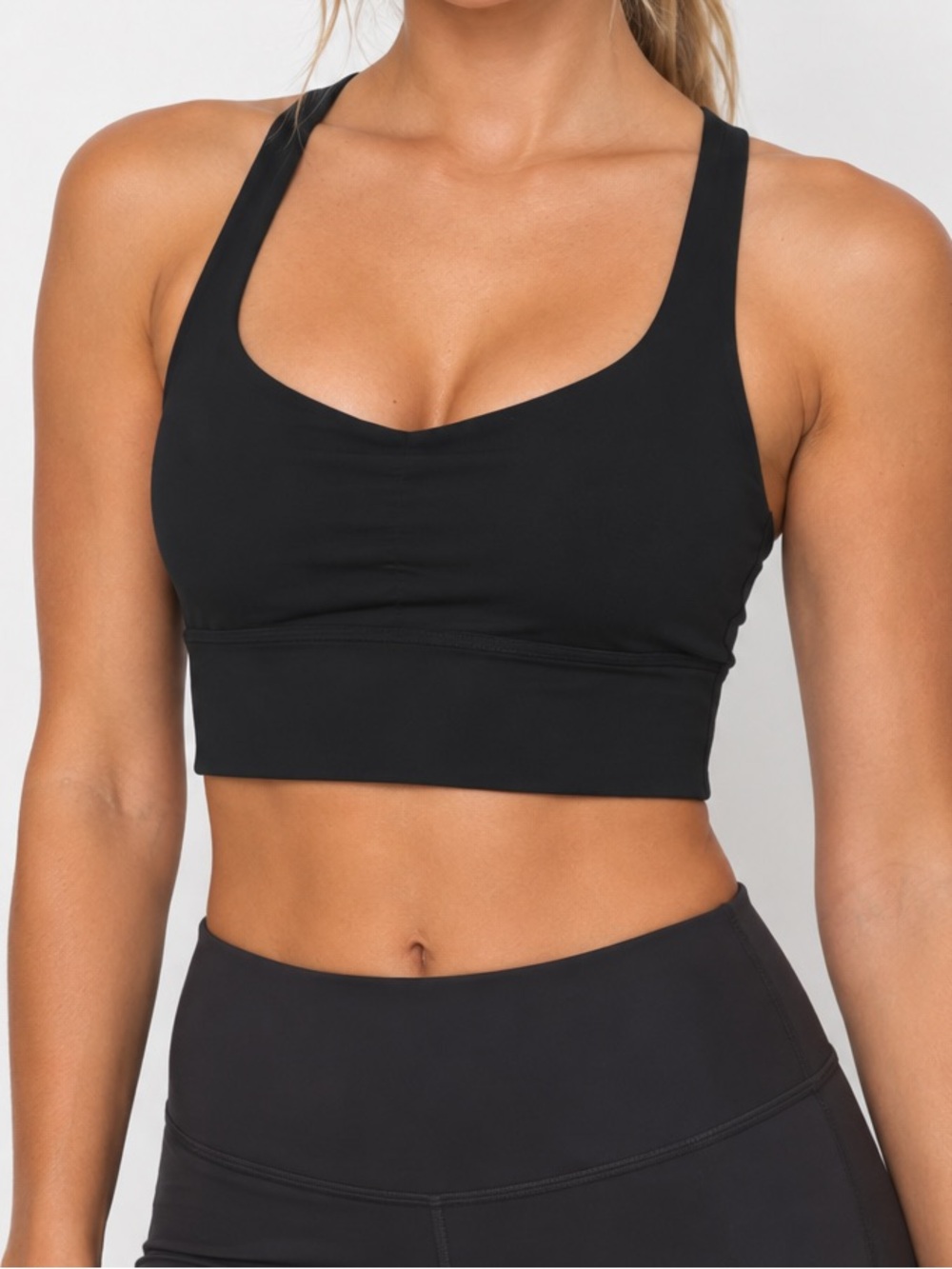 Lululemon Free to Be Wild Long Line Sports Bra Light Support A/B Cups Black 6